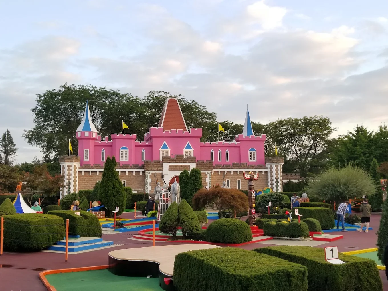 Par-King's iconic hand-built castle obstacle